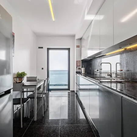 Ocean Vista- T2 Funchal شقة فونشال